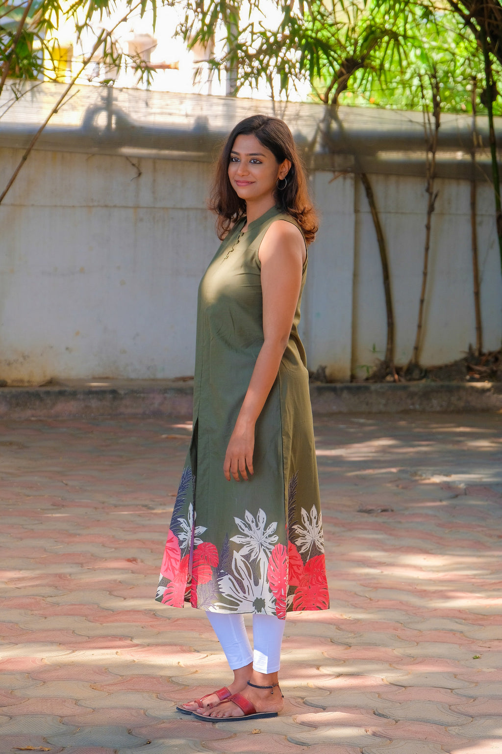 Olive Green Garden Print Sleeveless Kurti